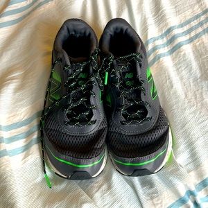 Boys size 6W new balance